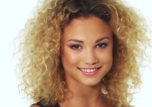 Rose Bertram O Dergiye Soyundu