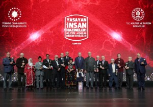 Erdoan, Trkiye  kltr-sanat ve edebiyat alannda da vesayet zincirlerini krmtr