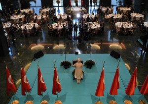 Emine Erdoan, sava maduru Ukraynal ocuklarla iftarda bir araya geldi