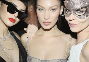 Maskeli Baloya Bella Hadid Damga Vurdu